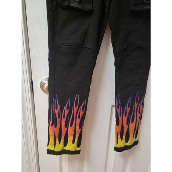XDA Flame Graphic Cargo Pants 8 - Picture 4 of 11